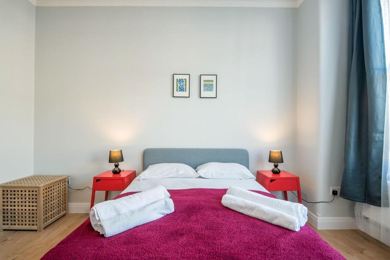 Comfortable Flat In Hammersmith Appartement Londen Buitenkant foto